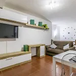 Ottonelli Street Stay- Wifi Fibra Free Tra Storchi & Centro Storico 아파트 모데나